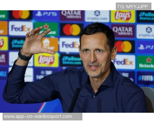 法兰克福主帅强调团队防守凯恩需坚定赢球信念全力以赴 法兰克福主帅强调团队防守凯恩需坚定赢球信念全力以赴