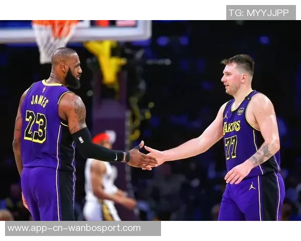 拉拉维亚谈与东契奇搭档感受:他让我在比赛中更加轻松自如 拉拉维亚谈与东契奇搭档感受:他让我在比赛中更加轻松自如