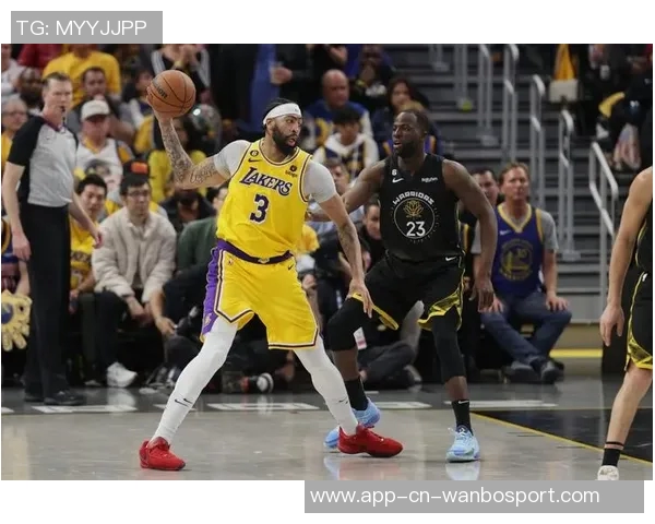 浓眉半场表现亮眼12投6中罚球全中助力球队争胜