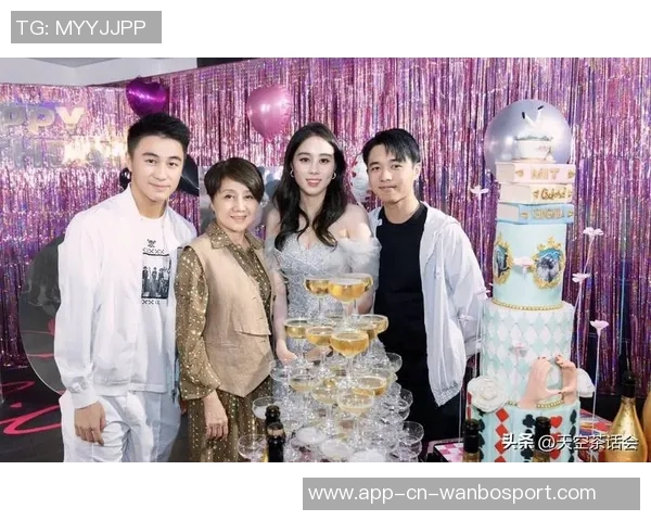 嫂子颜值爆表何猷君携妻儿共庆揭幕战与孩子生日欢乐时光