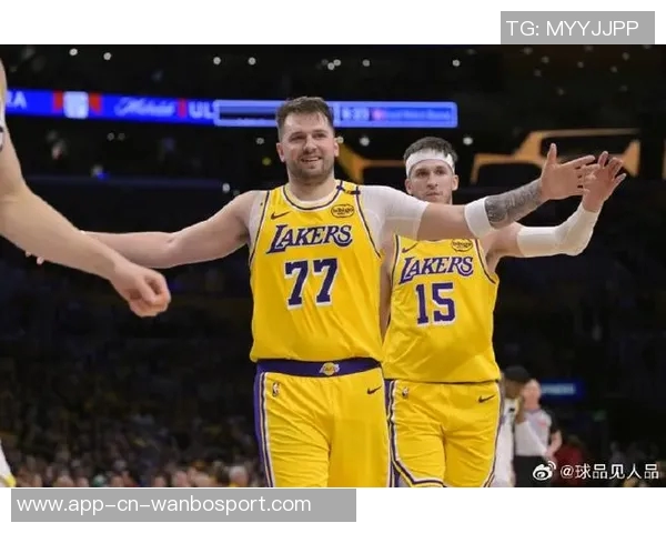 里夫斯称赞东契奇天赋超群与浓眉克里斯蒂关系融洽