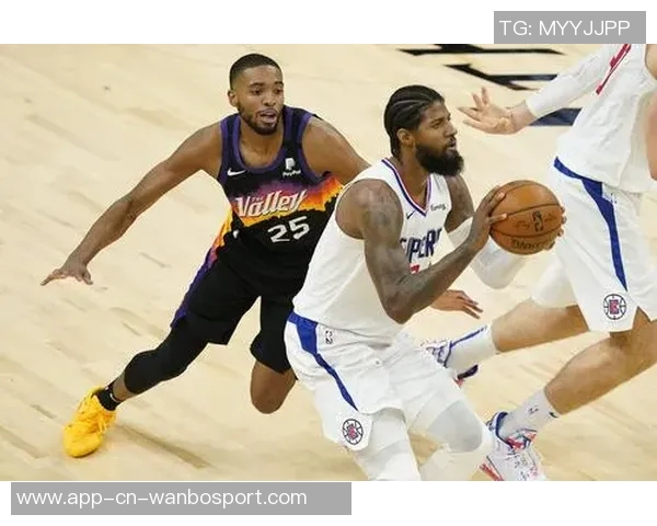 乔治在比赛中表现出色贡献15分8板6助2帽却因5犯规影响发挥